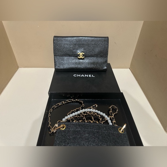 Chanel Large Caviar Vintage Wallet/Mini Bag with Box *Flawed* - Picture 13 of 13